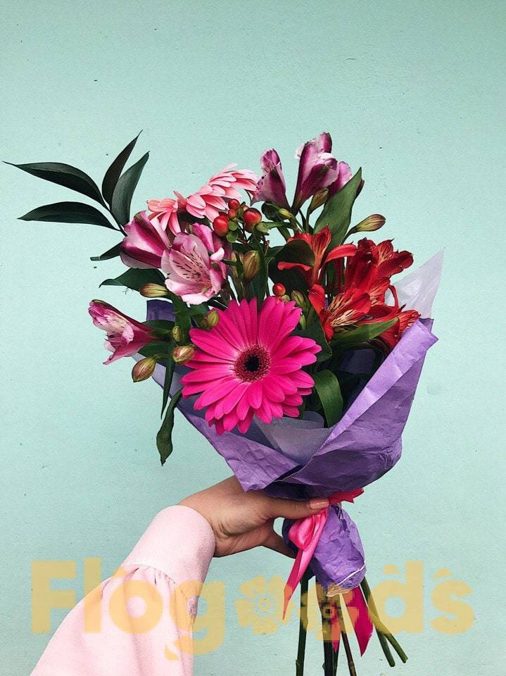 Букет «Краски» за 4 580 руб.